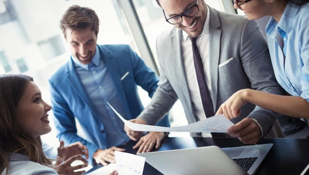 Consultants Pilot Groupe en session de travail collaboratif