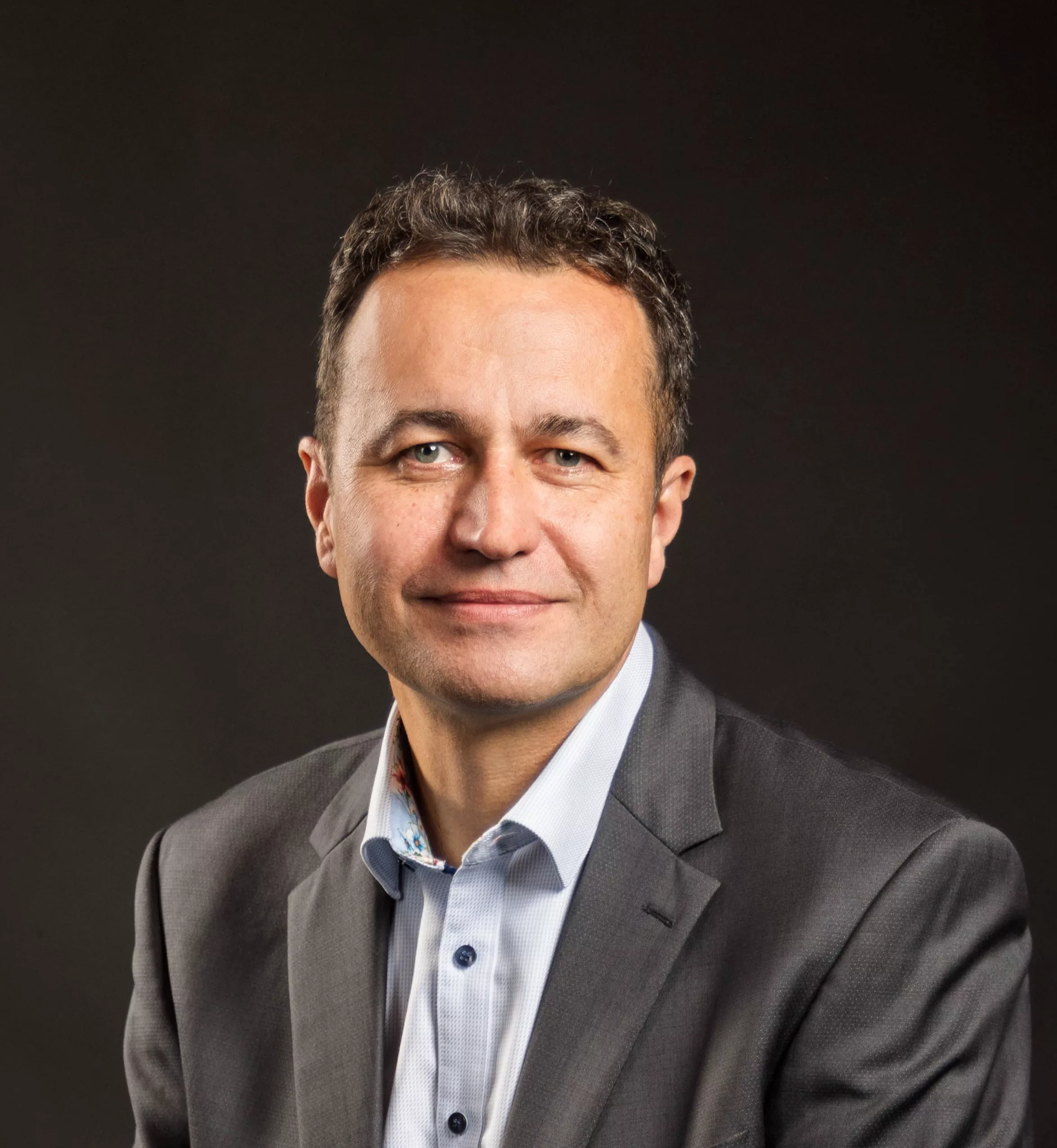 Portrait d'Eric TETE, Directeur commercial et marketing à temps partagé